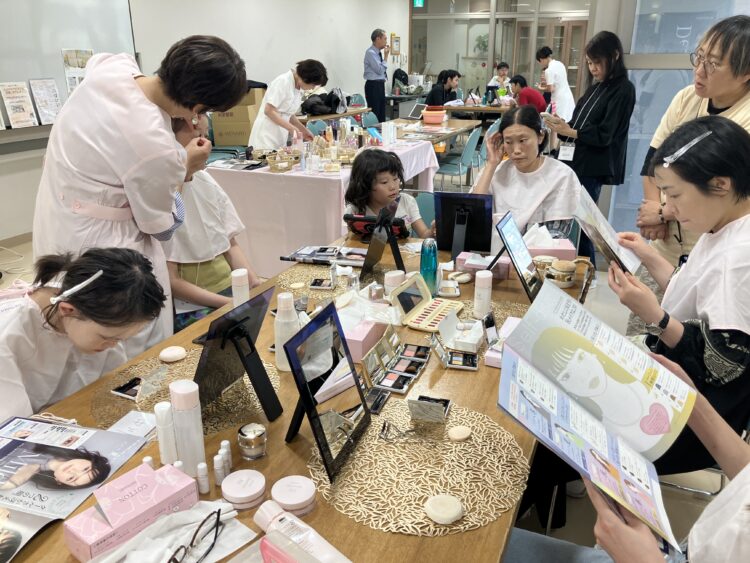 愛媛県松山市「COMS」にてスキンケア・メイクアップ講座を開催しました